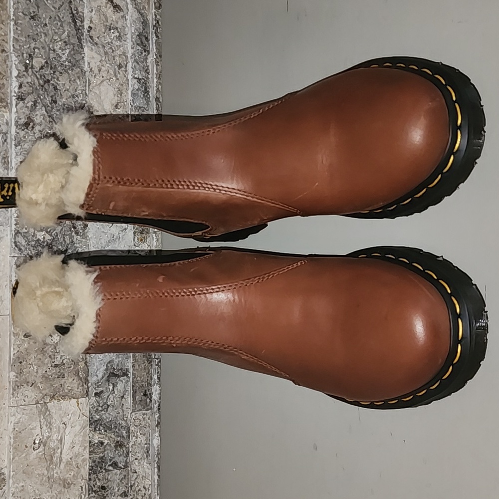 Dr. Martens Brown Leather Boots Winter Boots Brand New - Picture 3 of 10